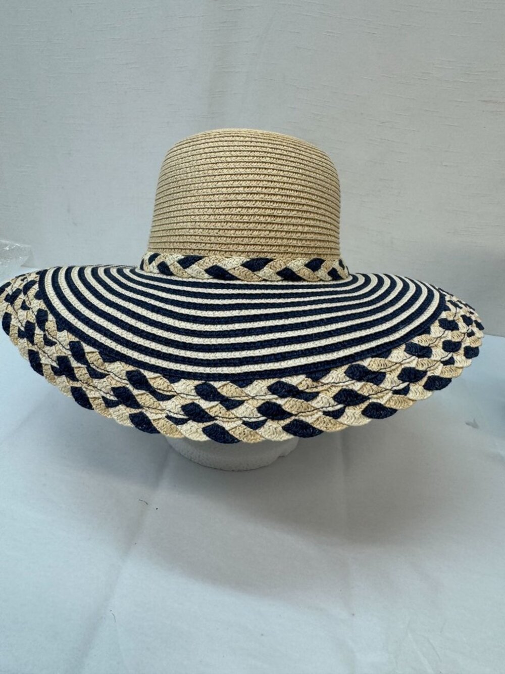 6 Womans Summer Straw Fashion Hats- Wide Brims- - Picture 3 of 16